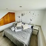 La Casita De La Pared *