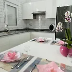La Casita De La Pared *